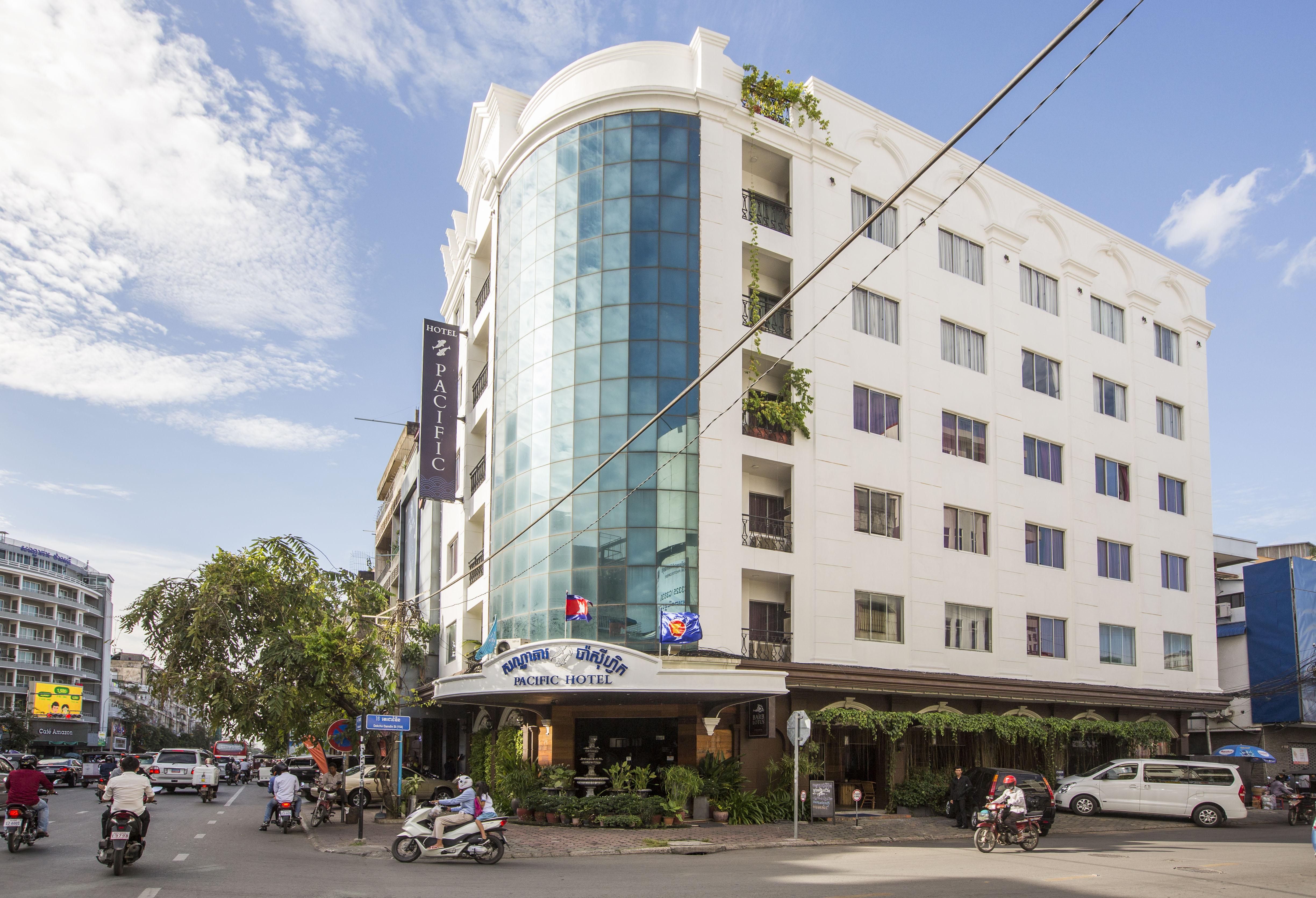 Pacific Hotel Phnom Penh Extérieur photo